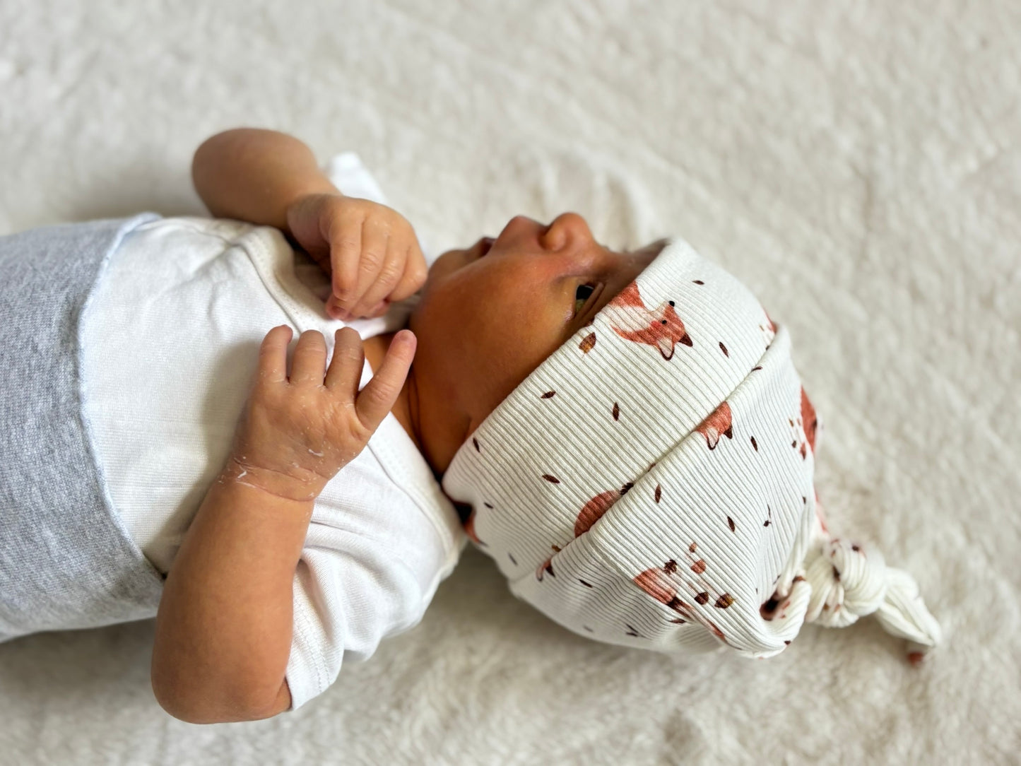 Čepička s uzlíkem "Bunny" - PDF střih