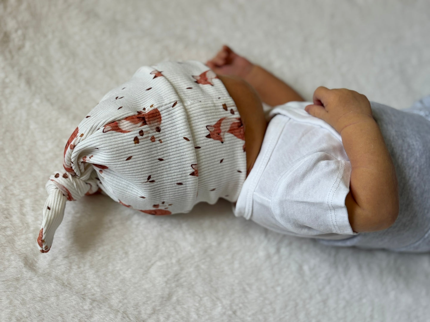 Čepička s uzlíkem "Bunny" - PDF střih