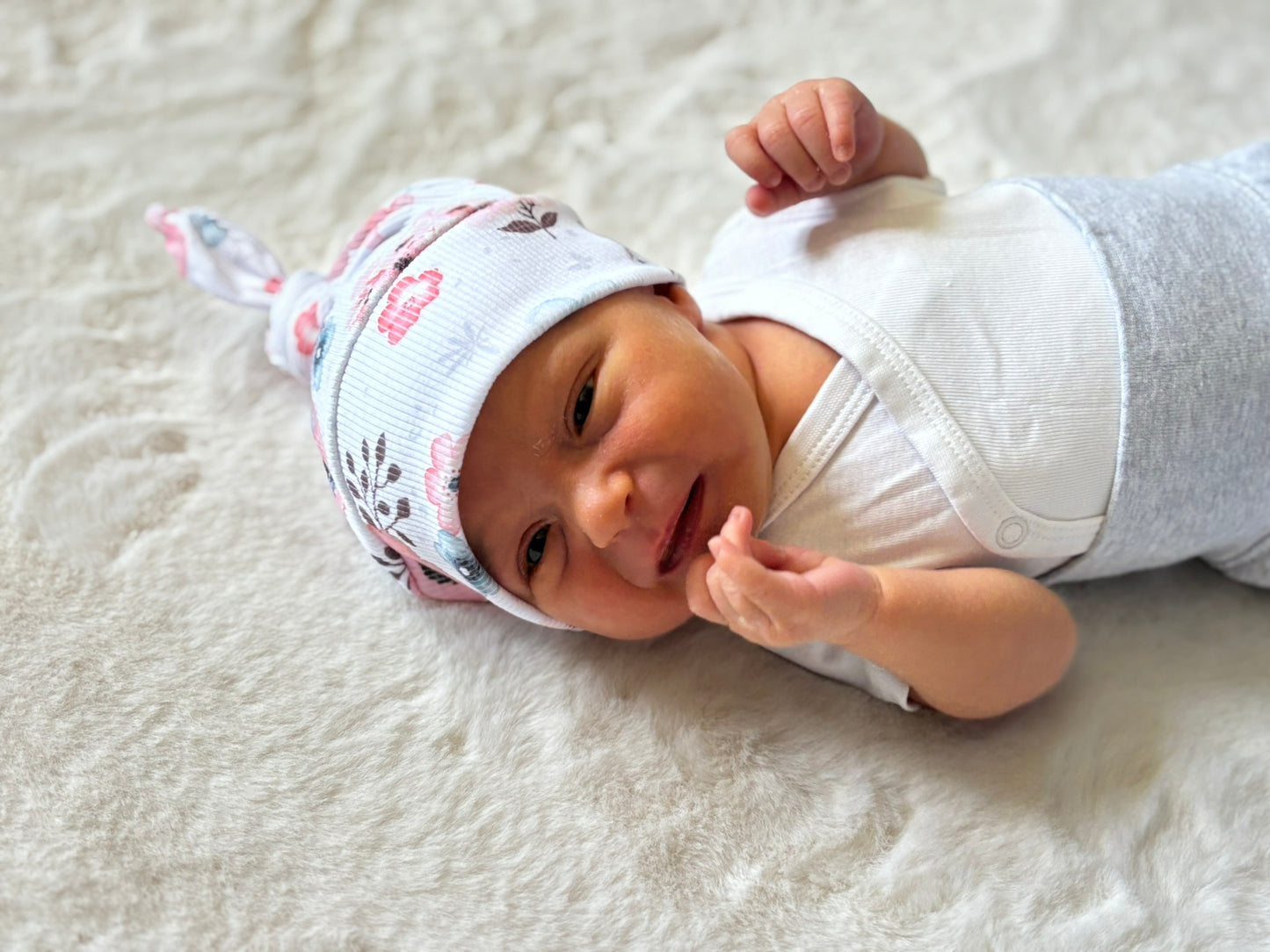 Čepička s uzlíkem "Bunny" - PDF střih