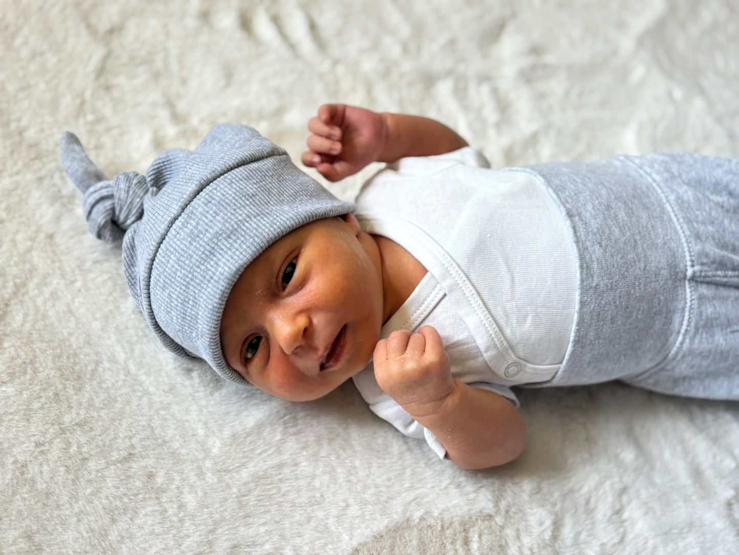 Čepička s uzlíkem "Bunny" - PDF střih