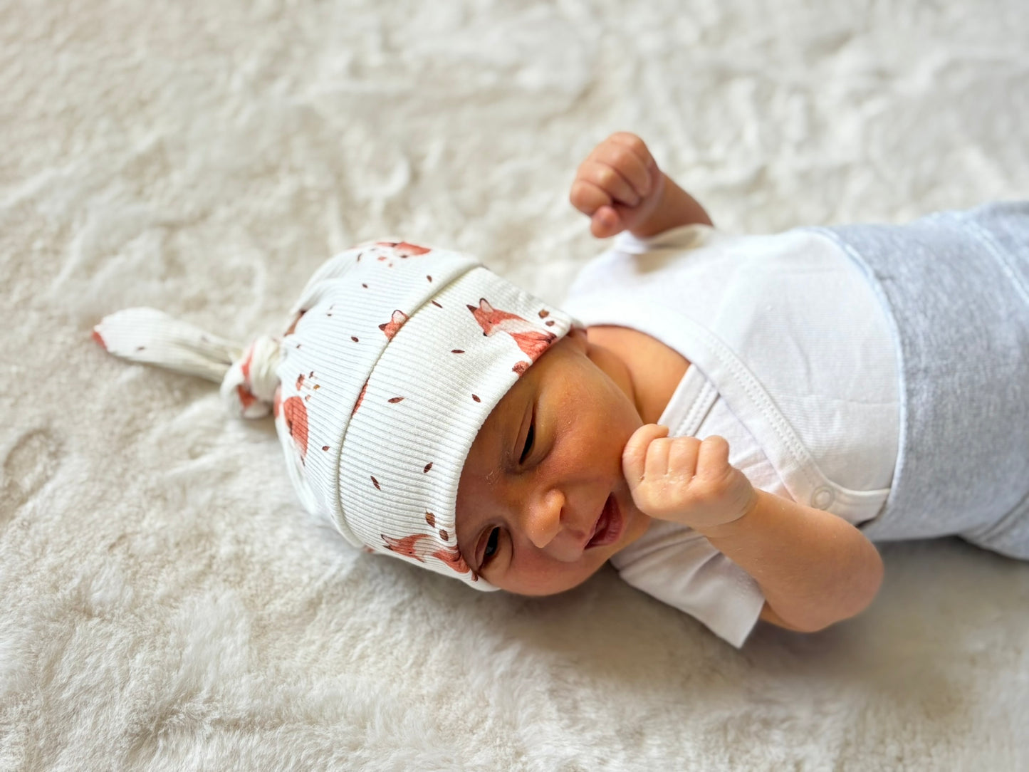 Čepička s uzlíkem "Bunny" - PDF střih